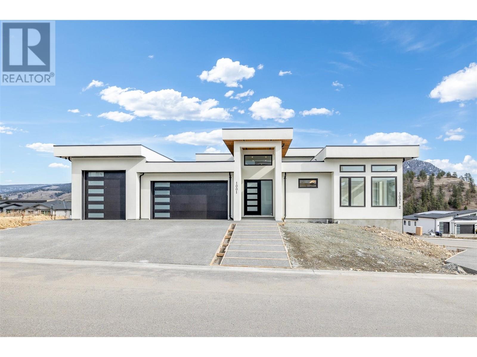 1001 Melrose St, Kelowna, BC V1P 0A8