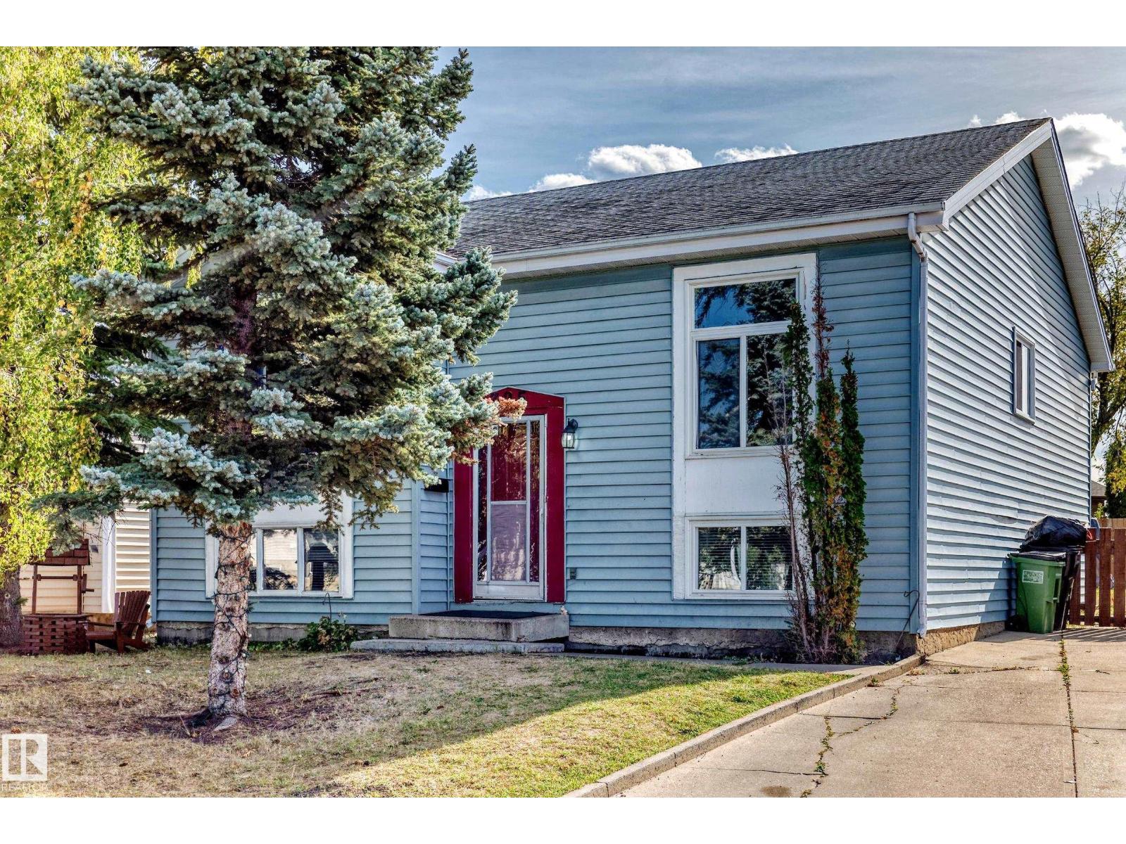 325 Warwick Rd NW, Edmonton, AB T5X 4R1