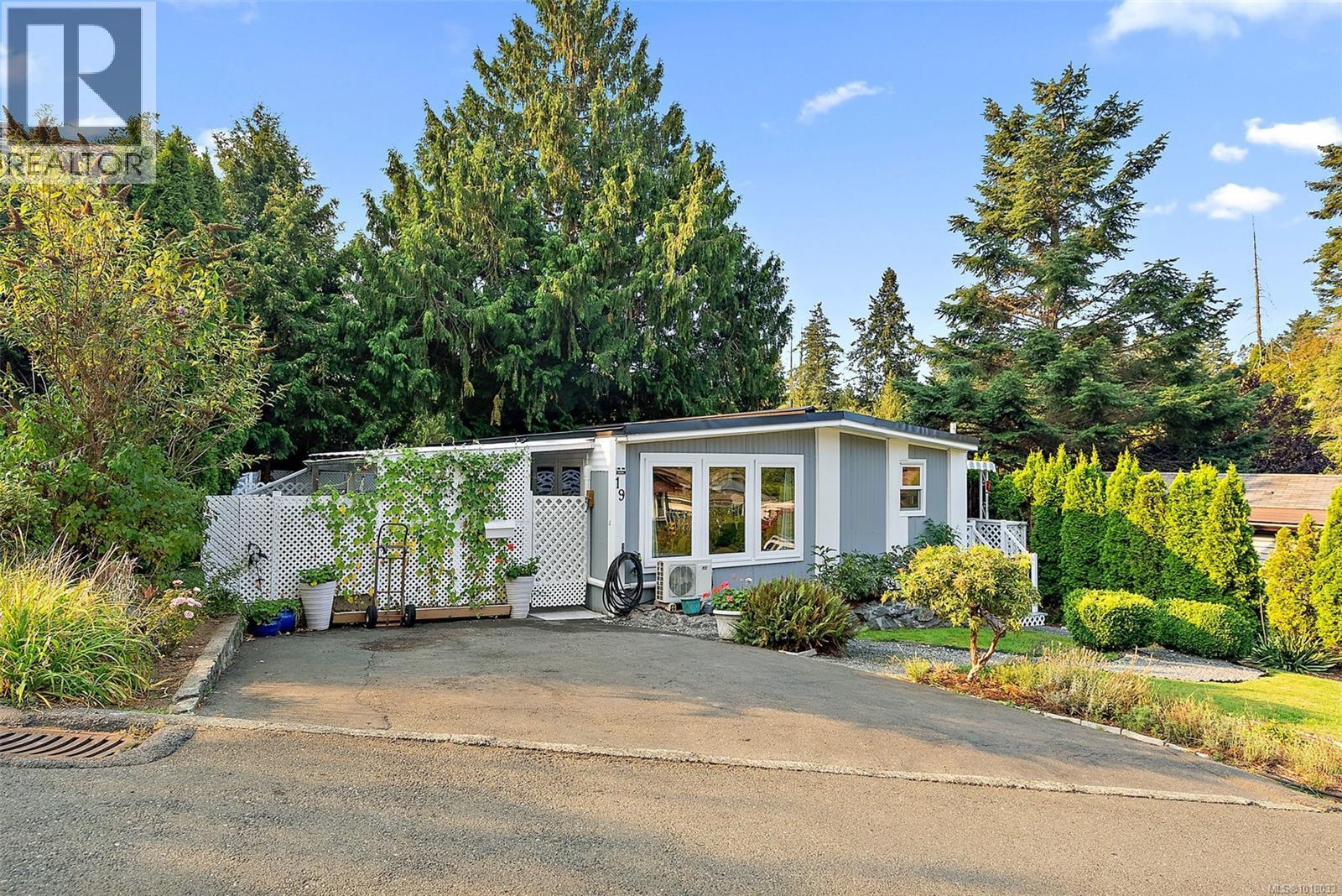 2587 Selwyn Rd Unit 19 Rd, Langford, BC V9B 4V4
