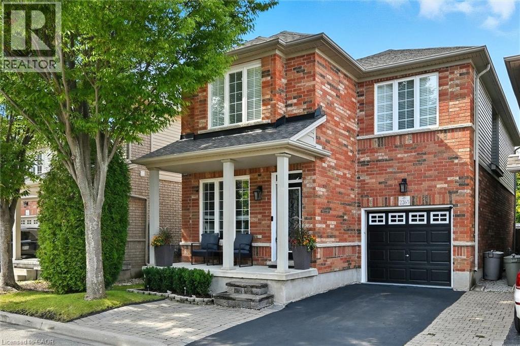 2265 Stokes Ln, Burlington, ON L7L 7P5