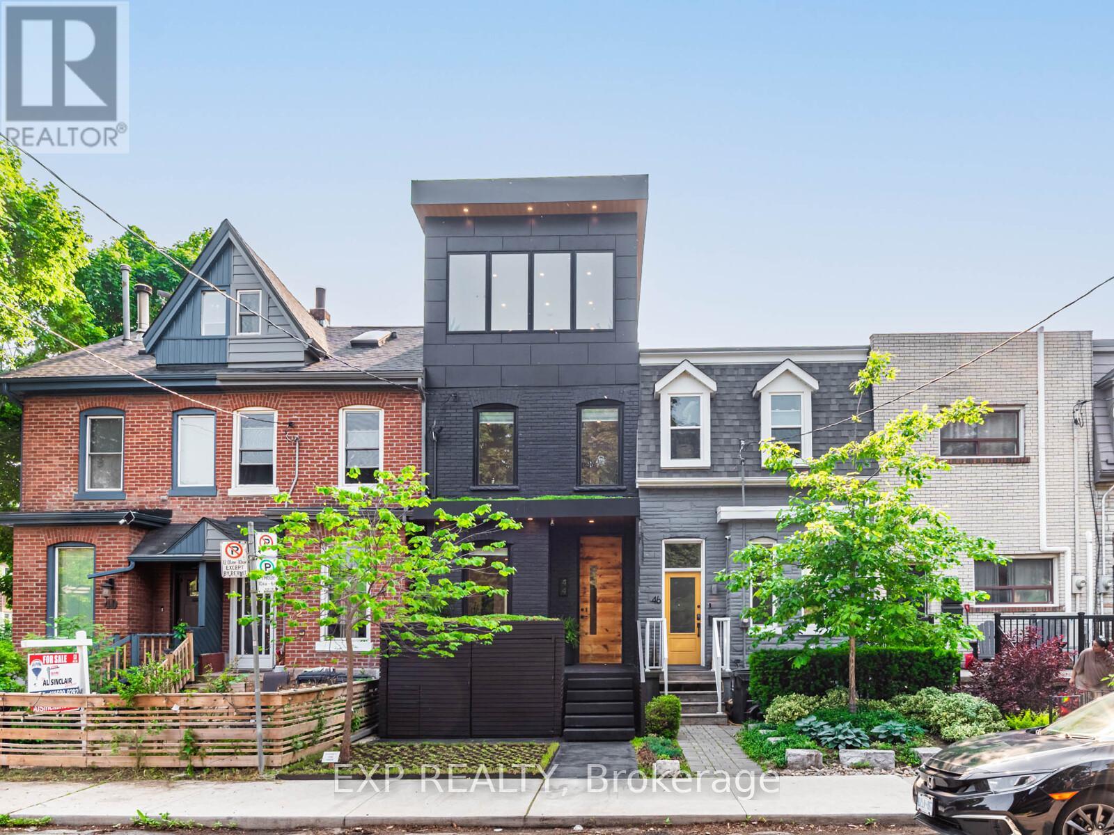 44 Massey St, Toronto, ON M6J 2T4