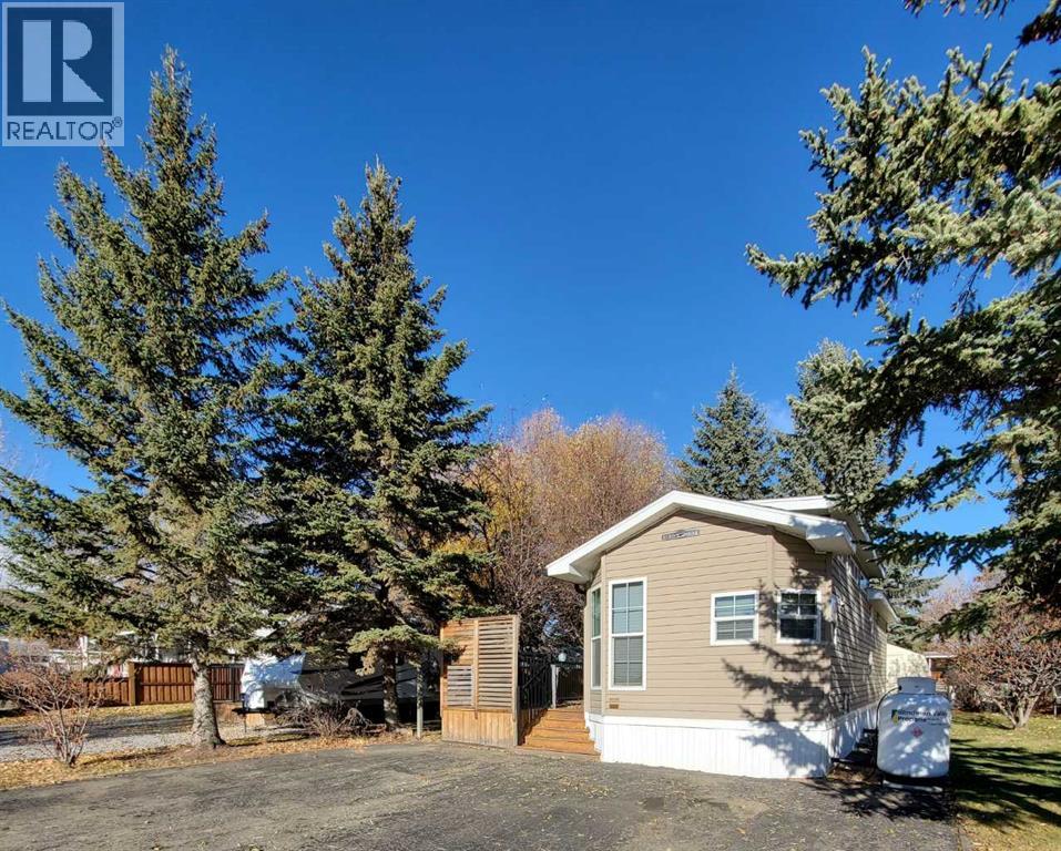 61 Points West Resort, Sylvan Lake, AB T4S 1T3