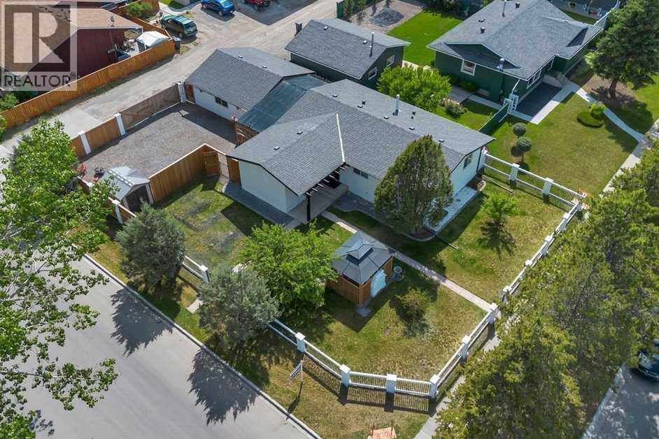 933 Macleod Trl SW, High River, AB T1V 1C2