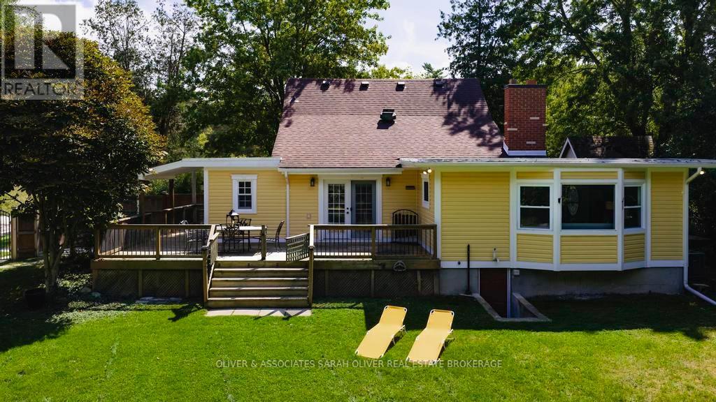 2487 Oxford St W, London, ON N6K 4P1