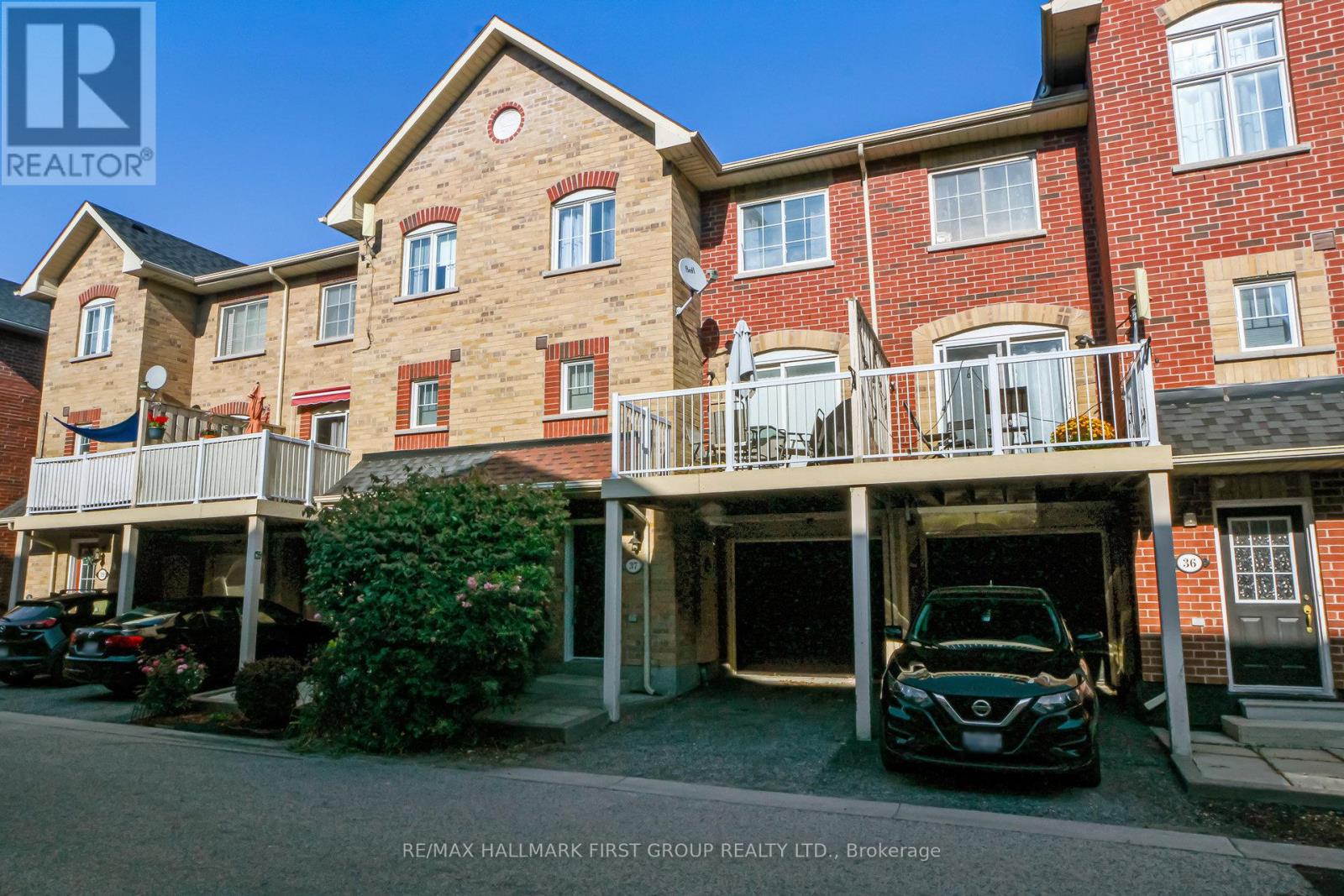 37 1775 Valley Farm Rd, Pickering, ON L1V 7J9