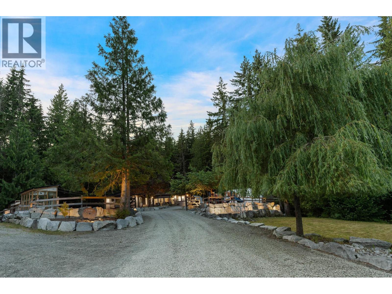 27561 Sayers Cres, Maple Ridge, BC V2W 1N3