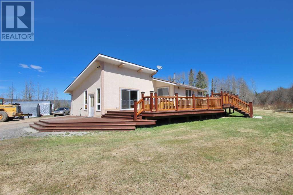 779 Makenny St, Hinton, AB T7V 1H3