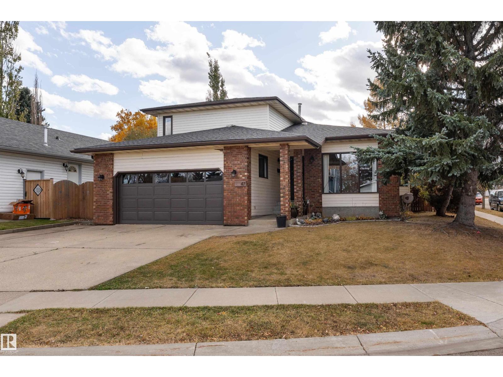 47 Coachman Way, Sherwood Park, AB T8H 1C2