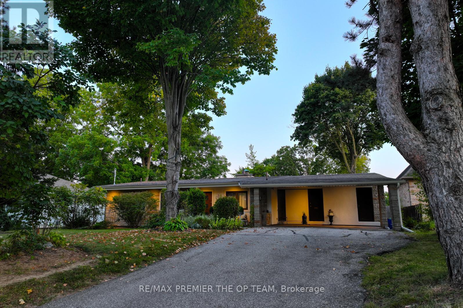 175 Davidson Dr, Vaughan Islington Woods, ON L4L 1M2