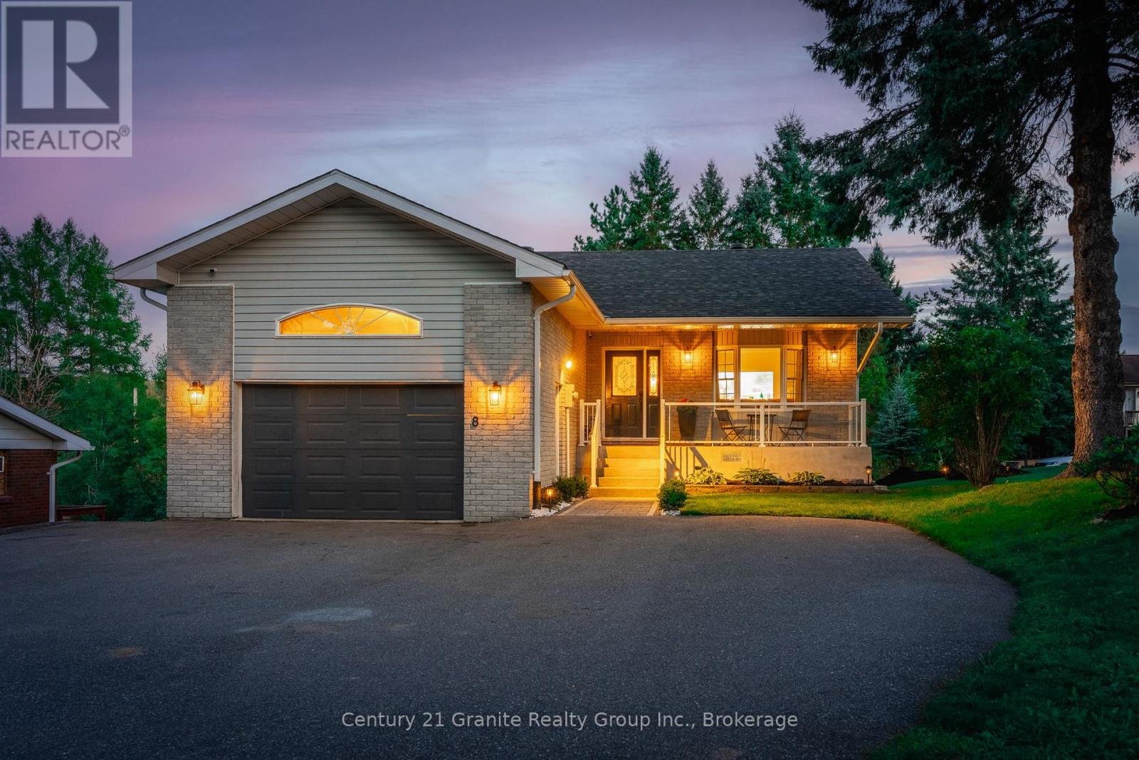 8 Mckay St, Minden Hills, ON K0M 2K0