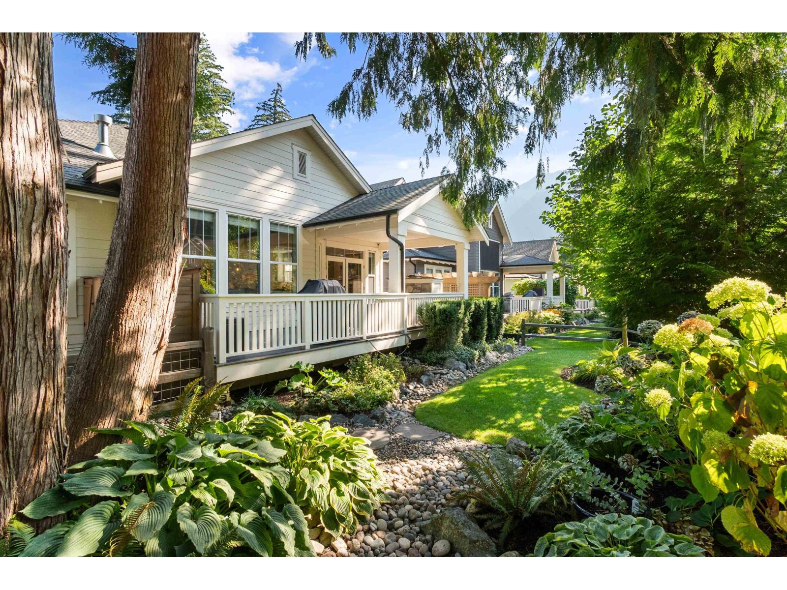 43390 Creekside Circlecultus Lk S, Lindell Beach, BC V2R 0Z4