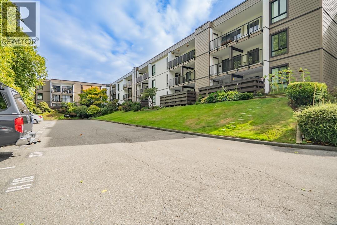 8760 No 1 Road Unit 312, Richmond, BC V7C 4L5