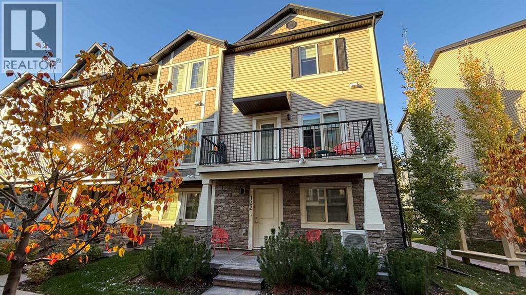 132 Legacy Pt SE, Calgary, AB T2X 3X3