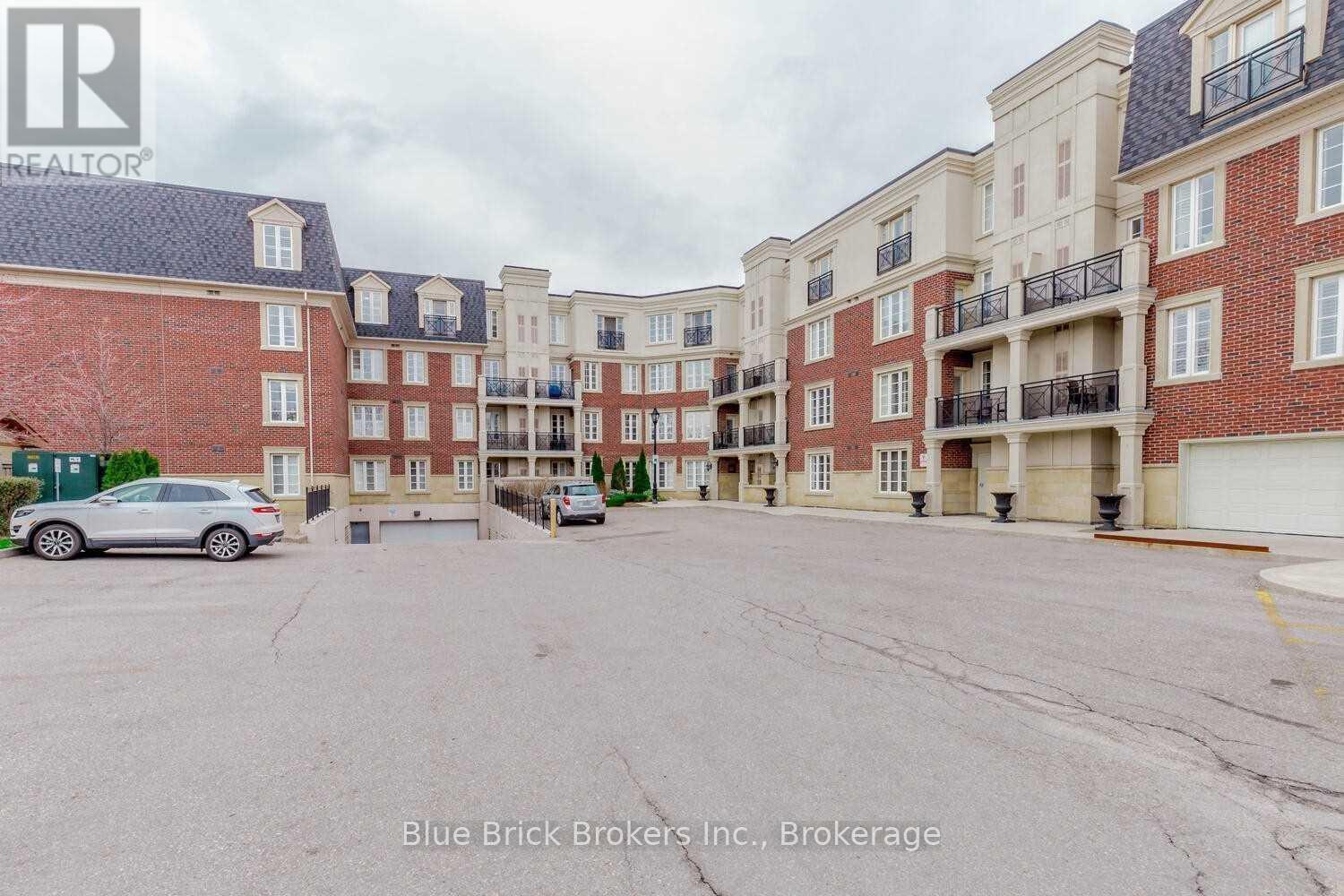 423 3351 Cawthra Rd, Mississauga, ON L5A 4N5