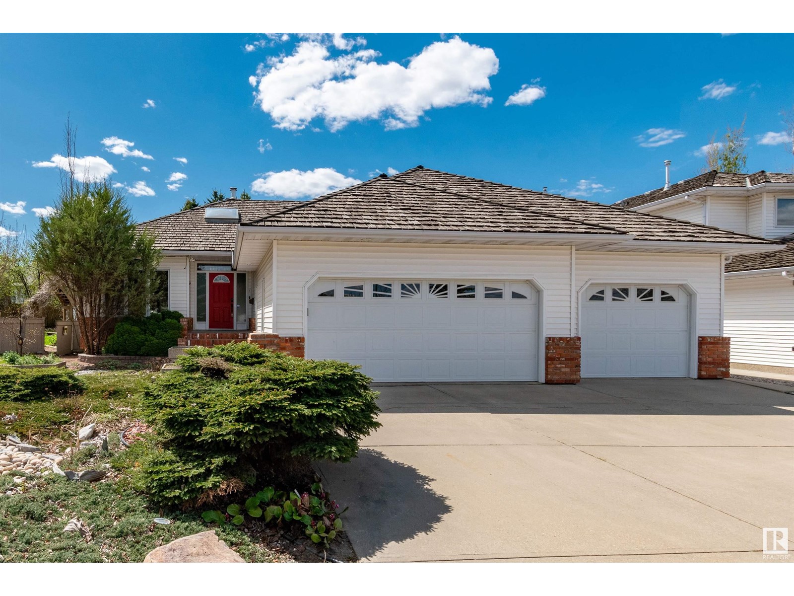 485 Regency Dr, Sherwood Park, AB T8A 5N1
