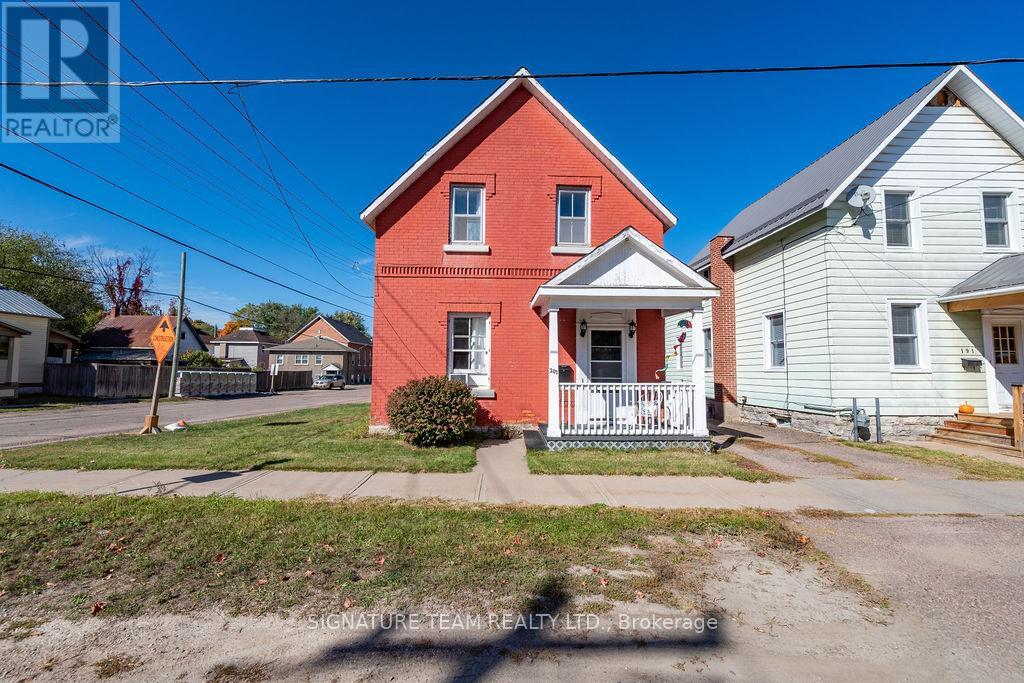 201 Welland St, Pembroke, ON K8A 5Y2