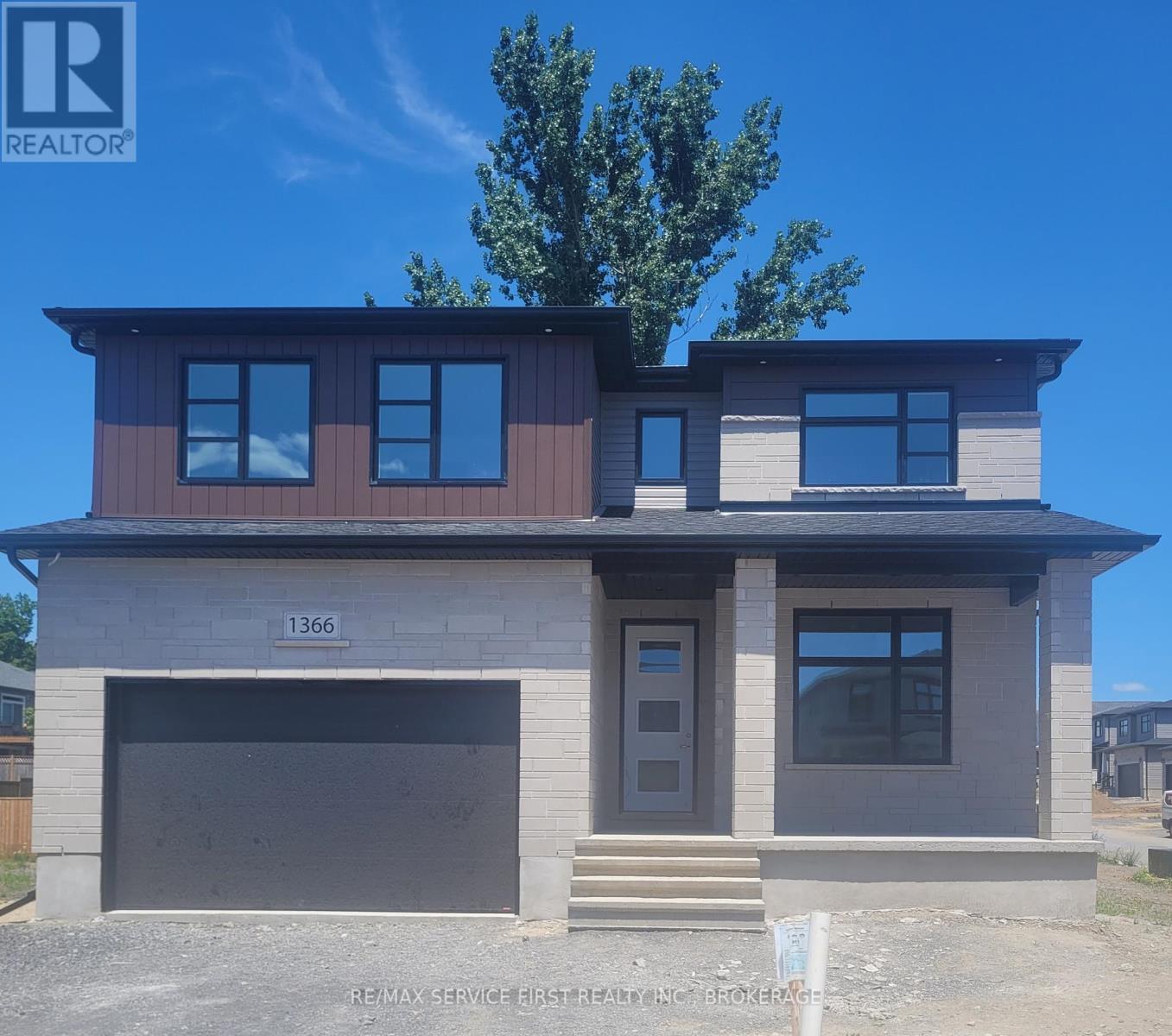 1366 Woodfield Cres, Kingston, ON K7P 0T3