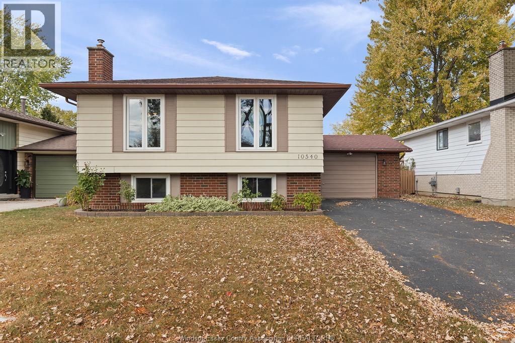 10540 Palms Cres, Windsor, ON N8R 2E8