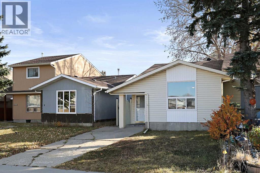 7 Falbury Cres NE, Calgary, AB T3J 1H8