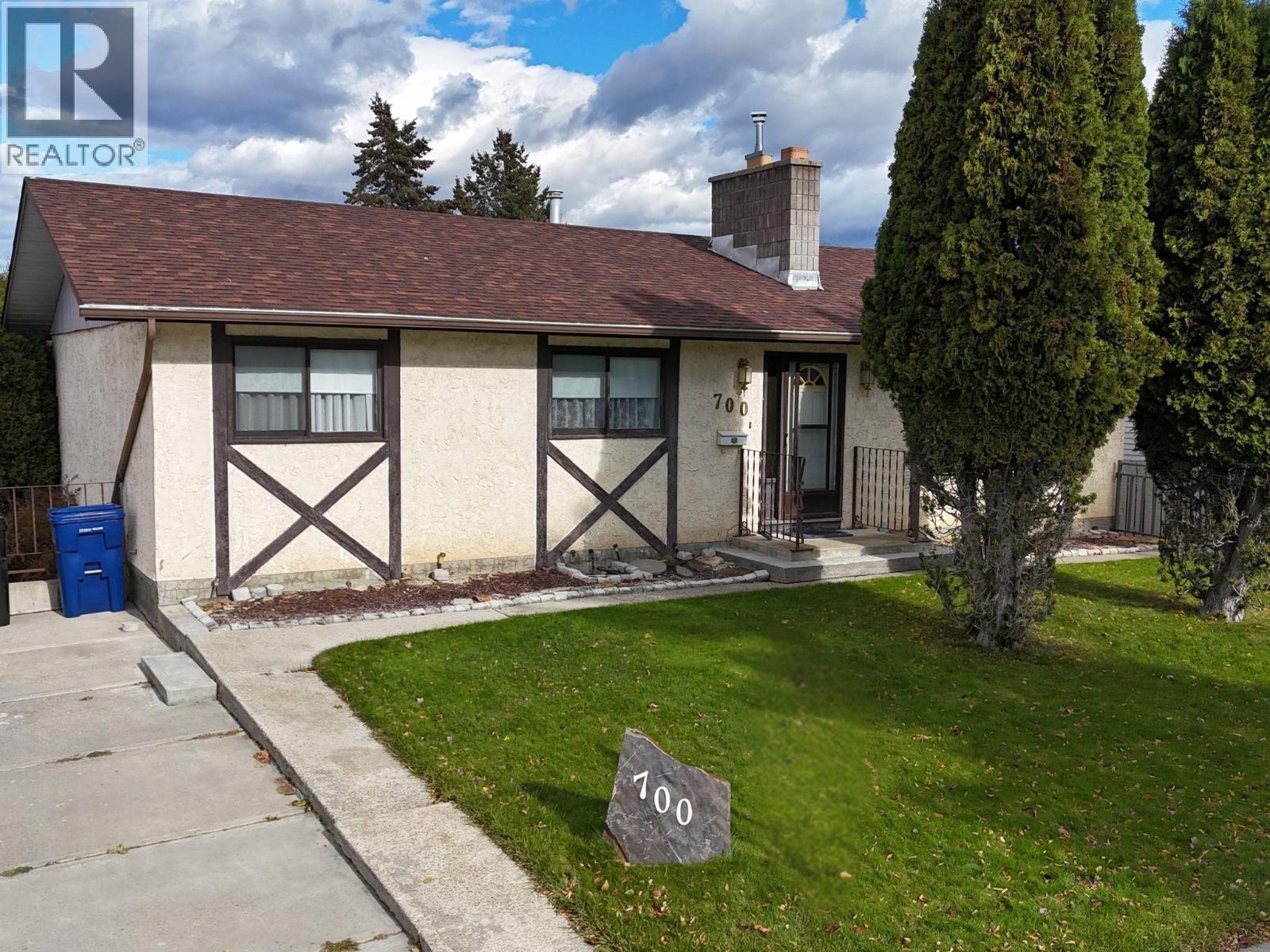 700 15 Street South, Cranbrook, BC V1C 5N9