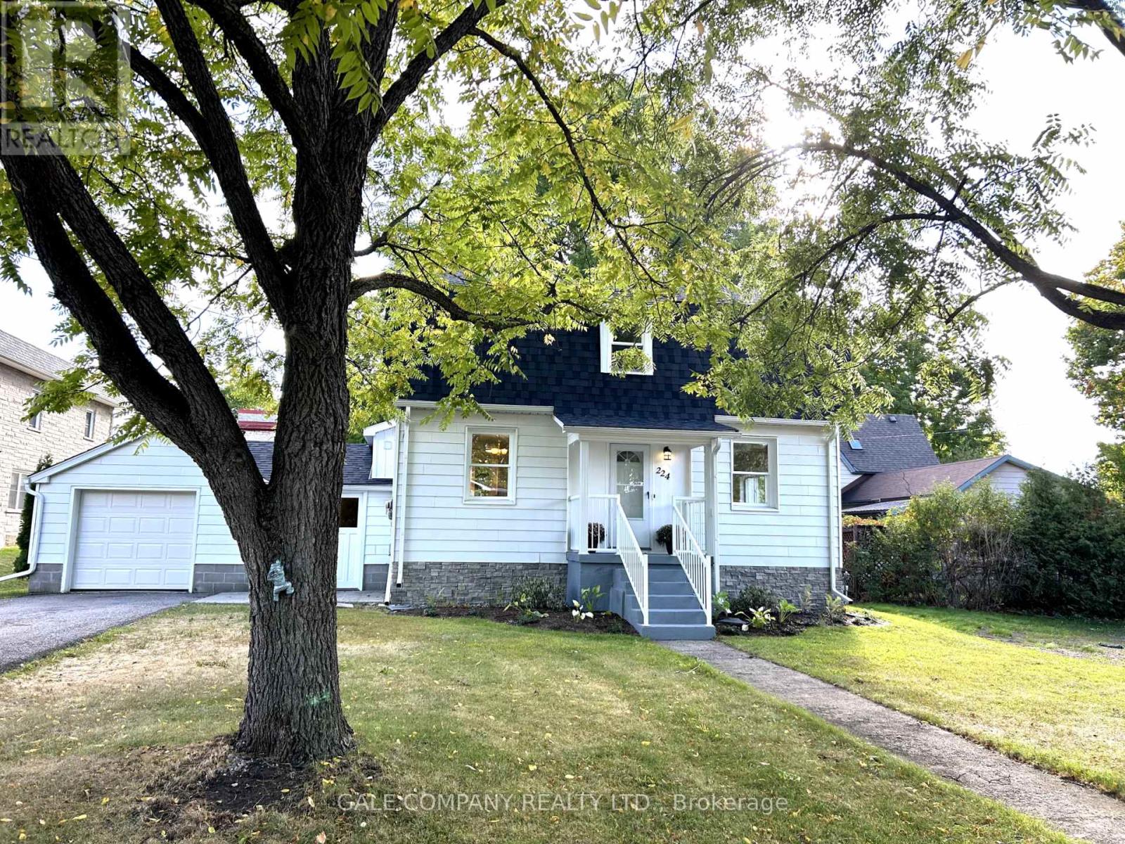 224 Ann St N, Mississippi Mills, ON K0A 1A0