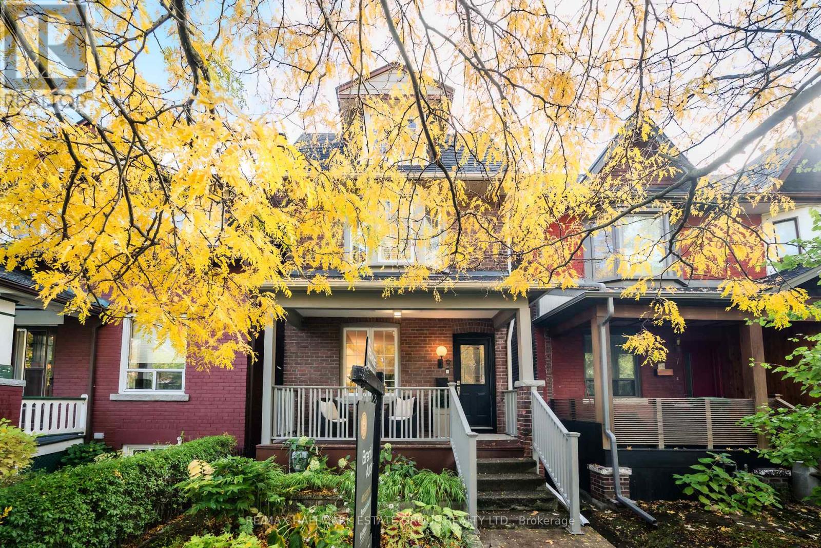 9 Ethelwin Ave, Toronto, ON M4C 1E7