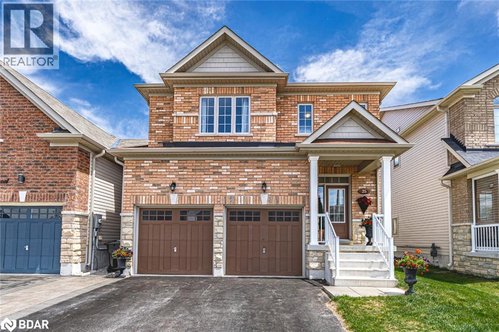 25 Mandley St, Angus, ON L3W 0B6