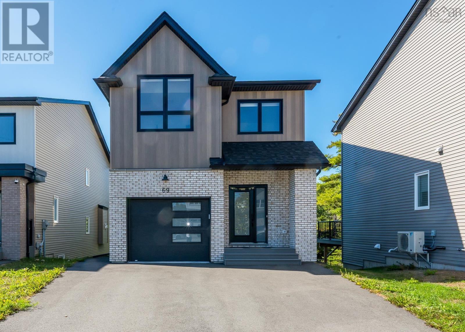 69 Breaktrail Dr, Bedford, NS B4B 2J8