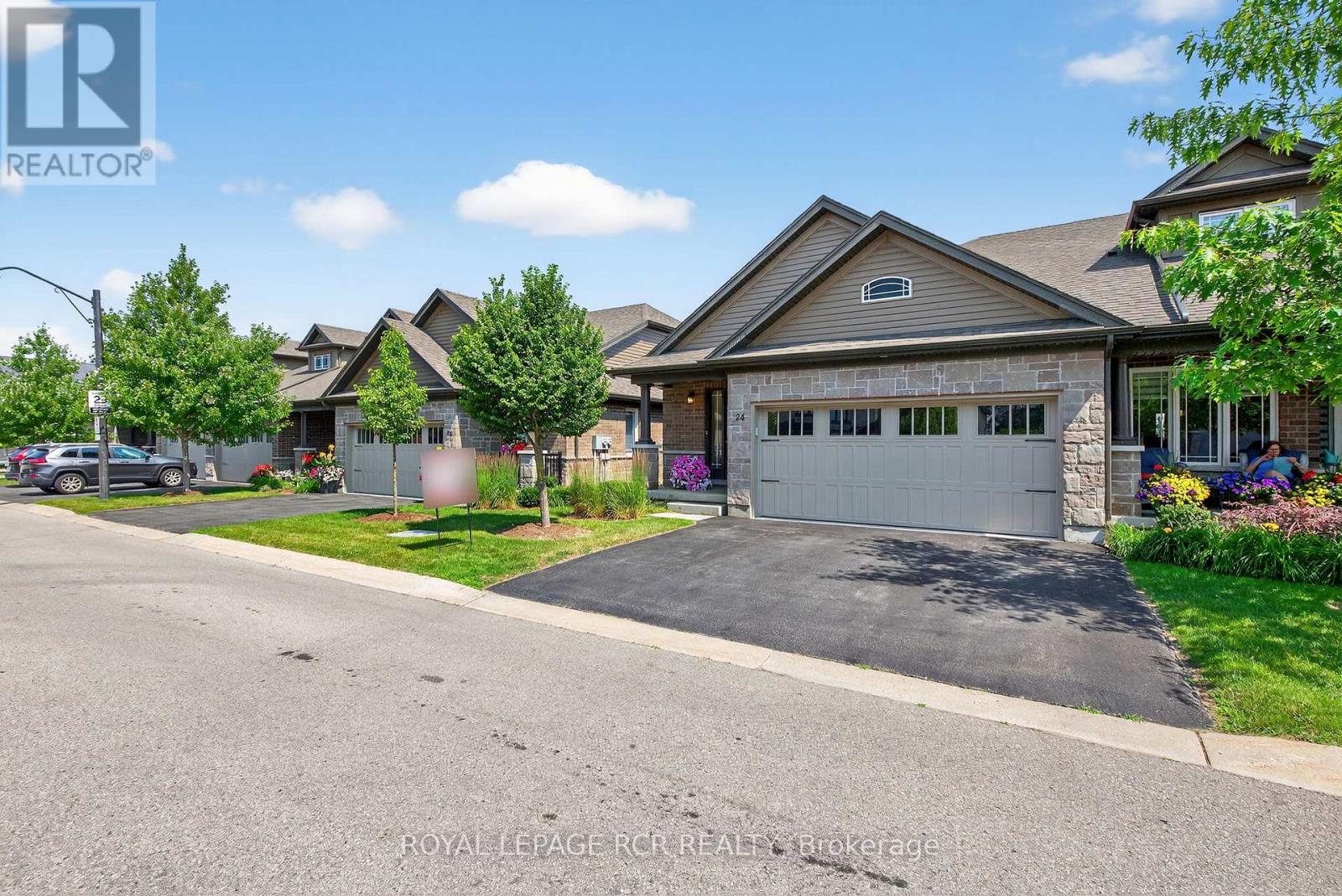 24 Westminster Cres, Centre Wellington Fergus, ON N1M 1Y8
