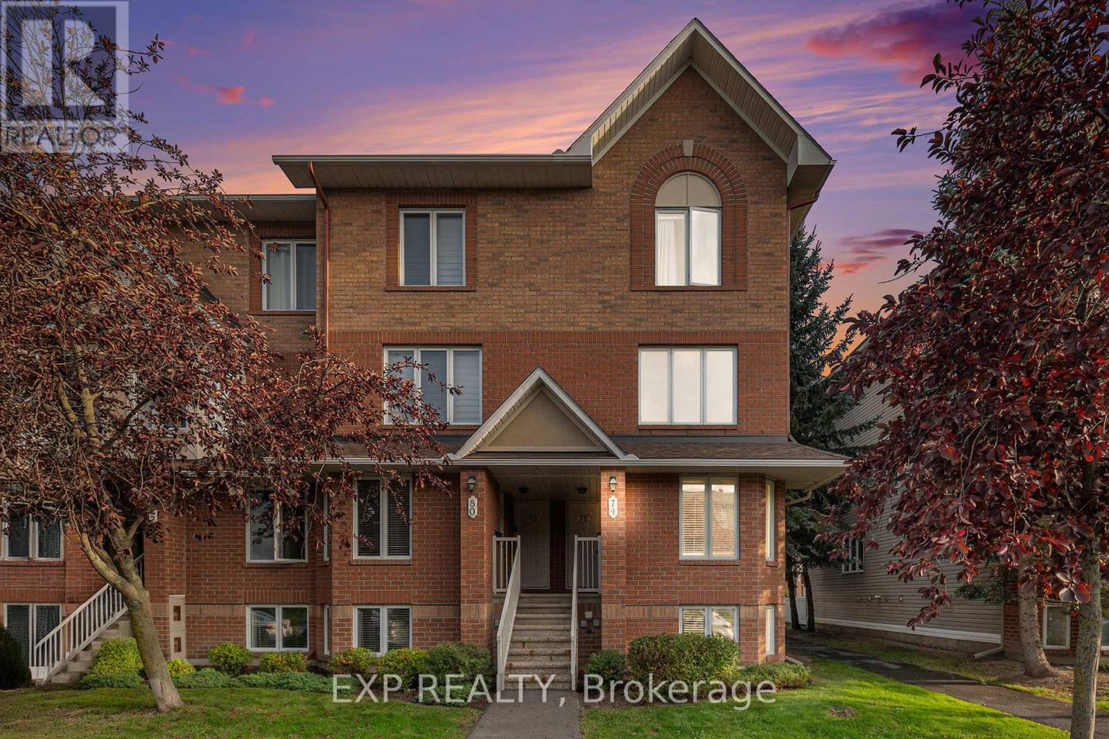 74 Lakepointe Dr, Ottawa, ON K4A 5E5