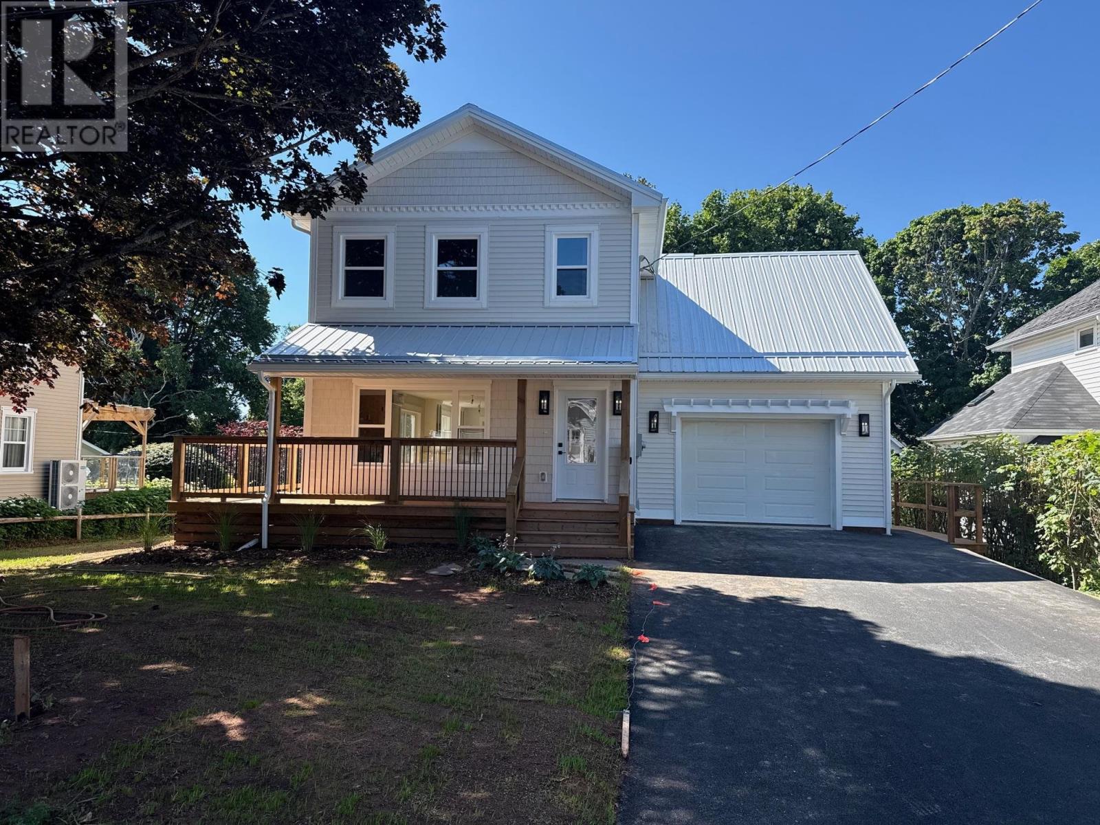 366 Oak Ave, Summerside, PE C1N 2A7