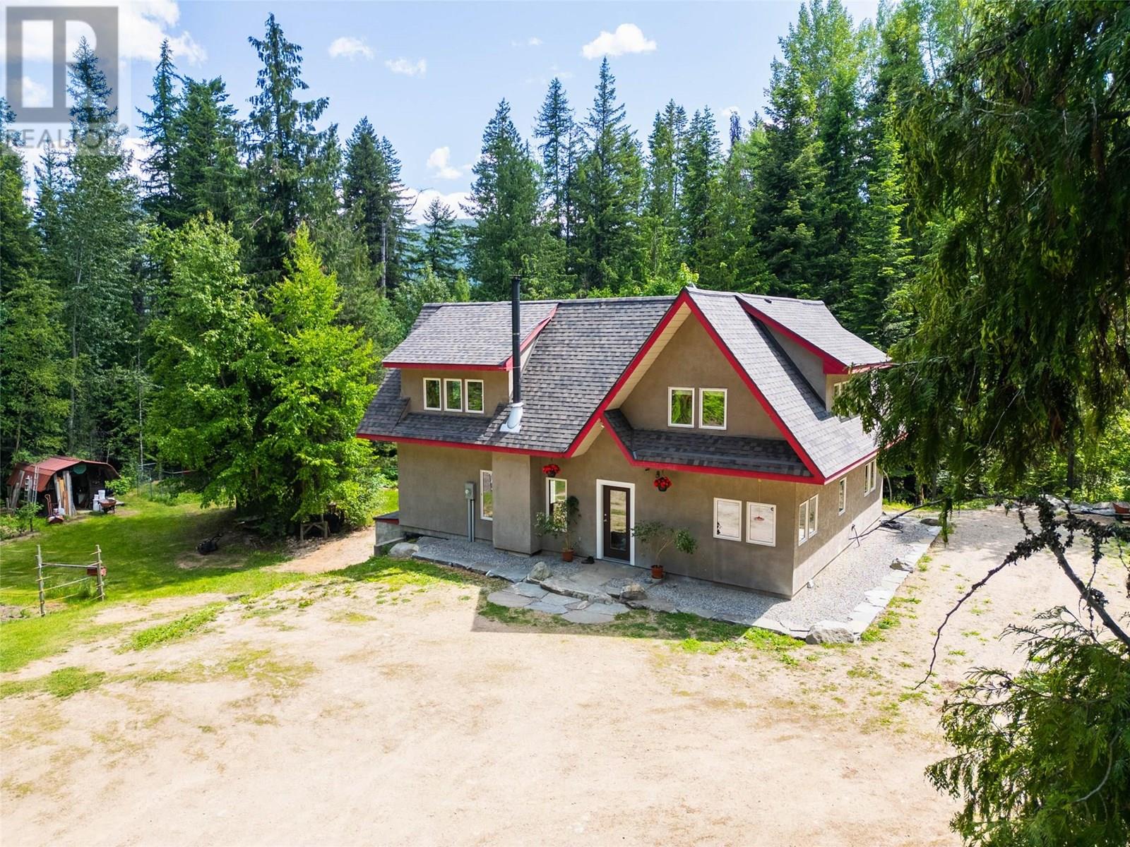 3675 Thompson Rd, Nelson, BC V0G 2G3