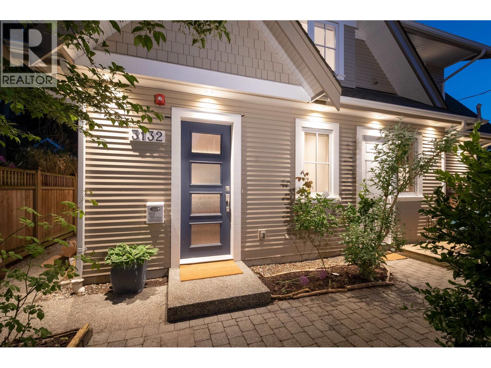3132 W 7th Ave, Vancouver, BC V6K 2A1