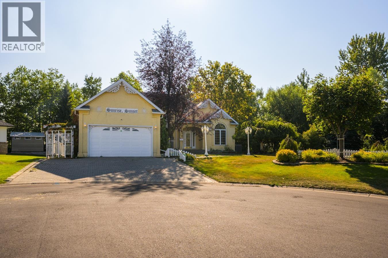 2667 Hewlett Ct, Prince George, BC V2N 5H4