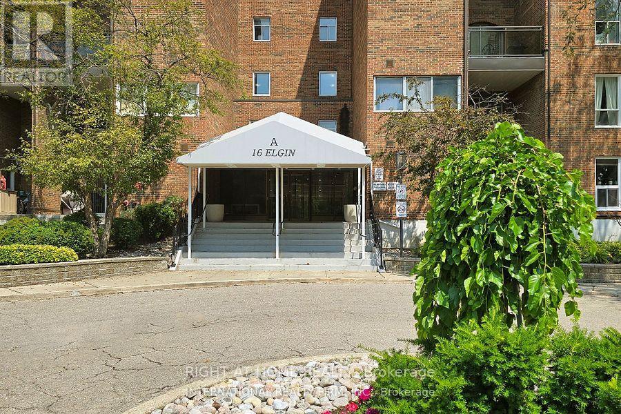 202 16 Elgin St, Markham, ON L3T 4T4