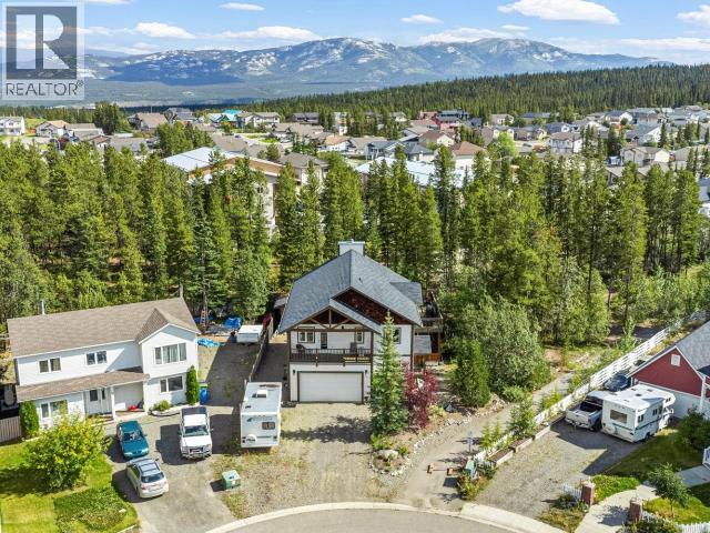 16 Carlisle Pl, Whitehorse, YT Y1A 6V4