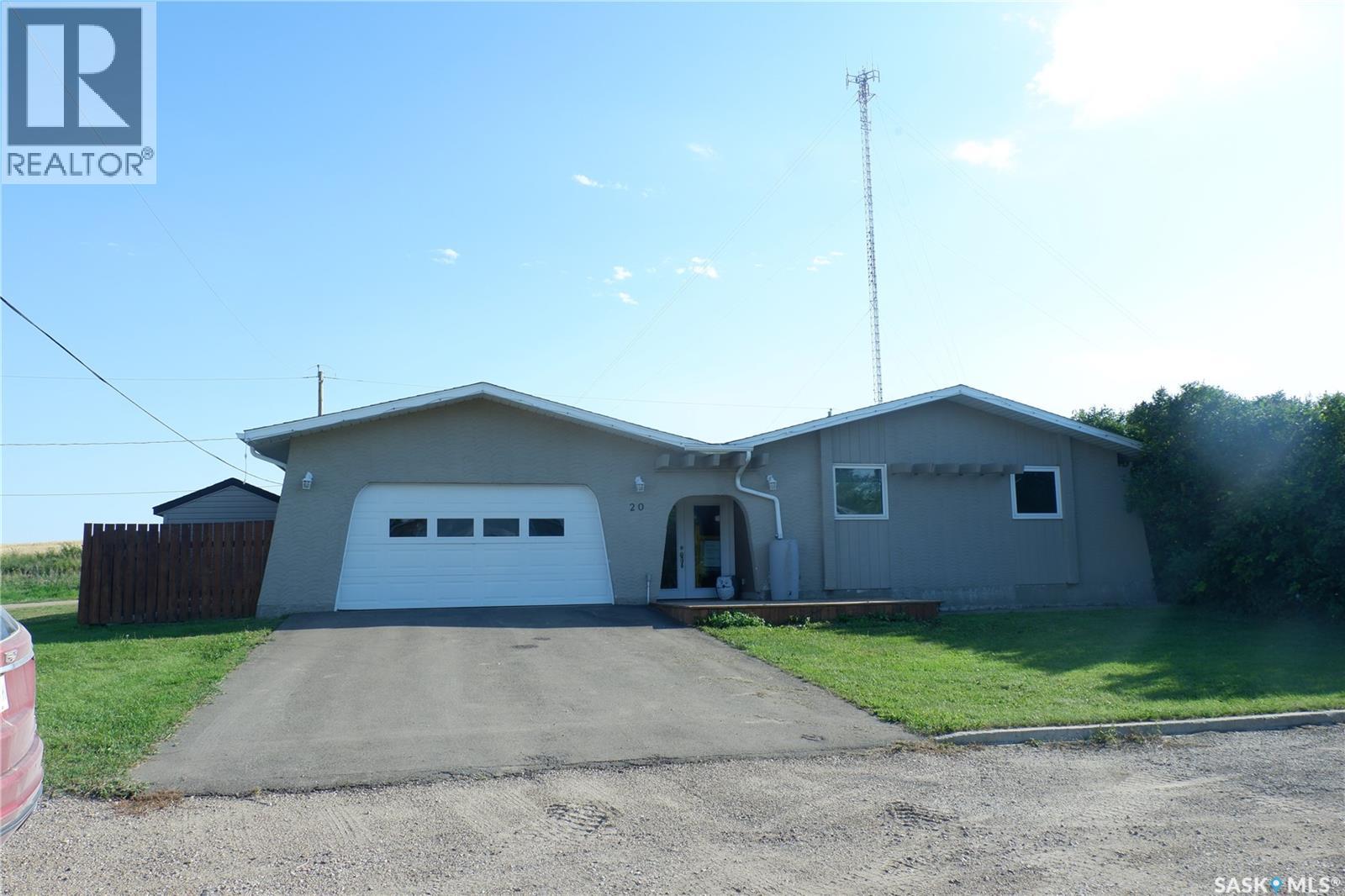 20 Centennial Dr, Mossbank, SK S0H 3G0
