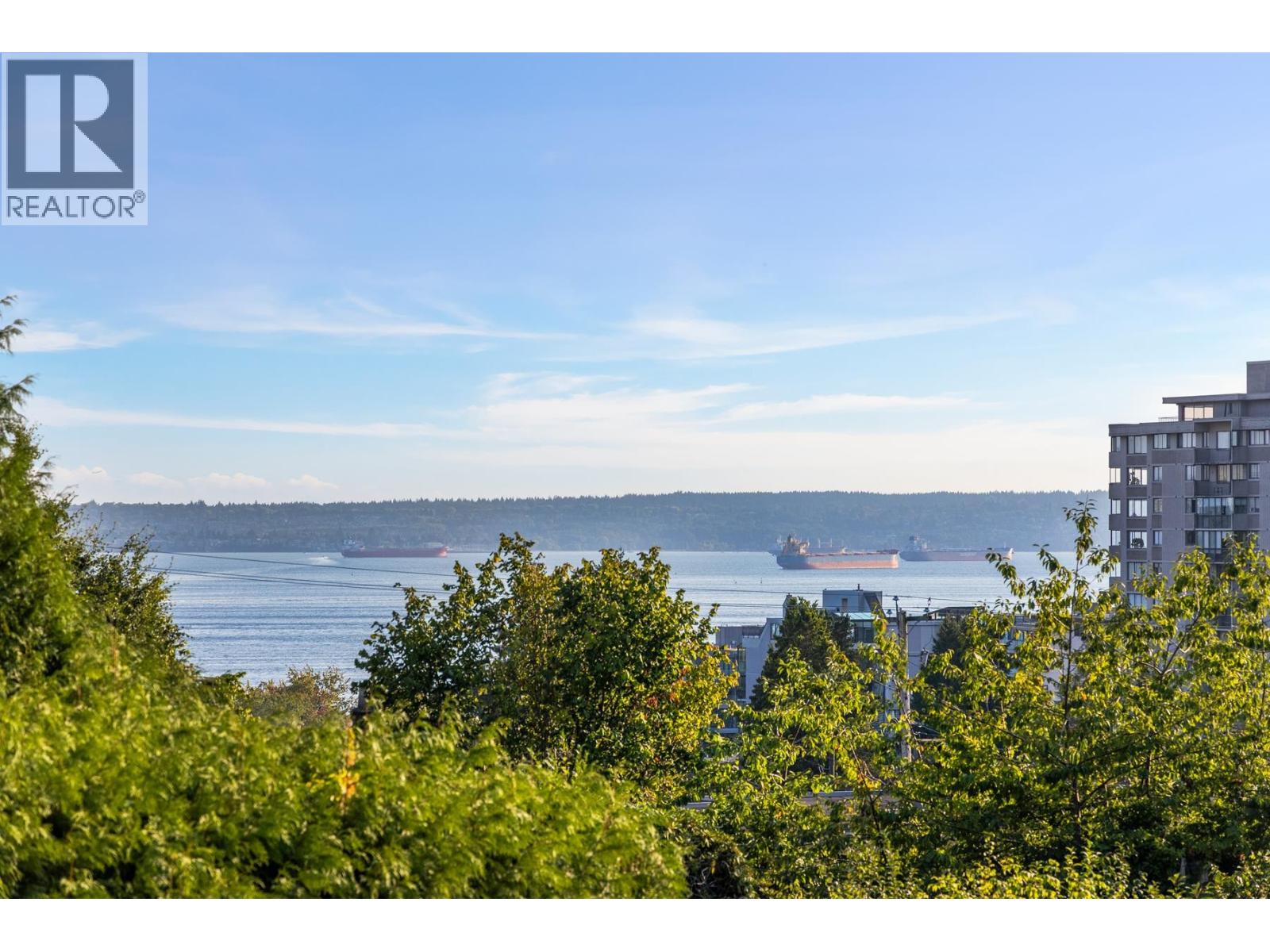 1224 Fulton Ave, West Vancouver, BC V7T 1N6