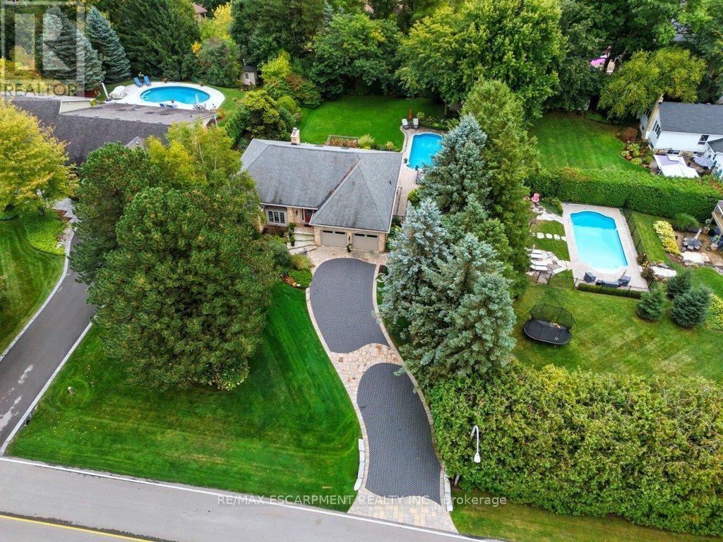 31 Acredale Dr, Hamilton, ON L0R 1H2