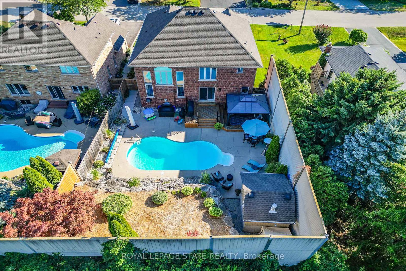 60 Gage St, Grimsby, ON L3M 5E4