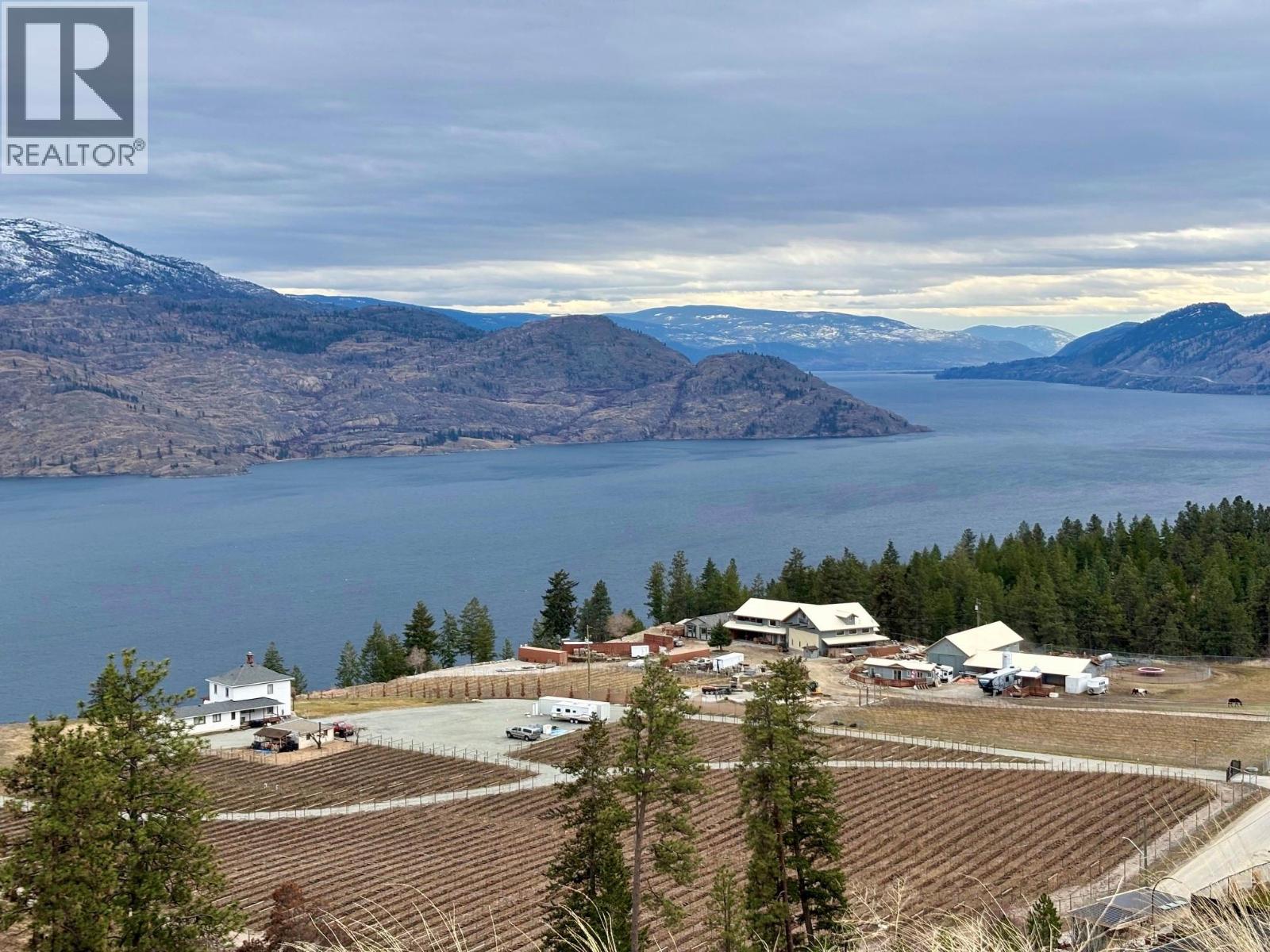 6050 Gerrie Rd, Peachland, BC V0H 1X4