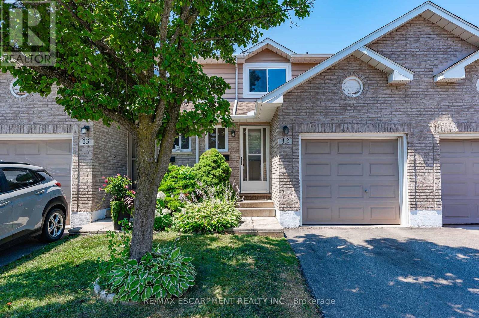 12 610 Barton St, Hamilton, ON L8E 5V2