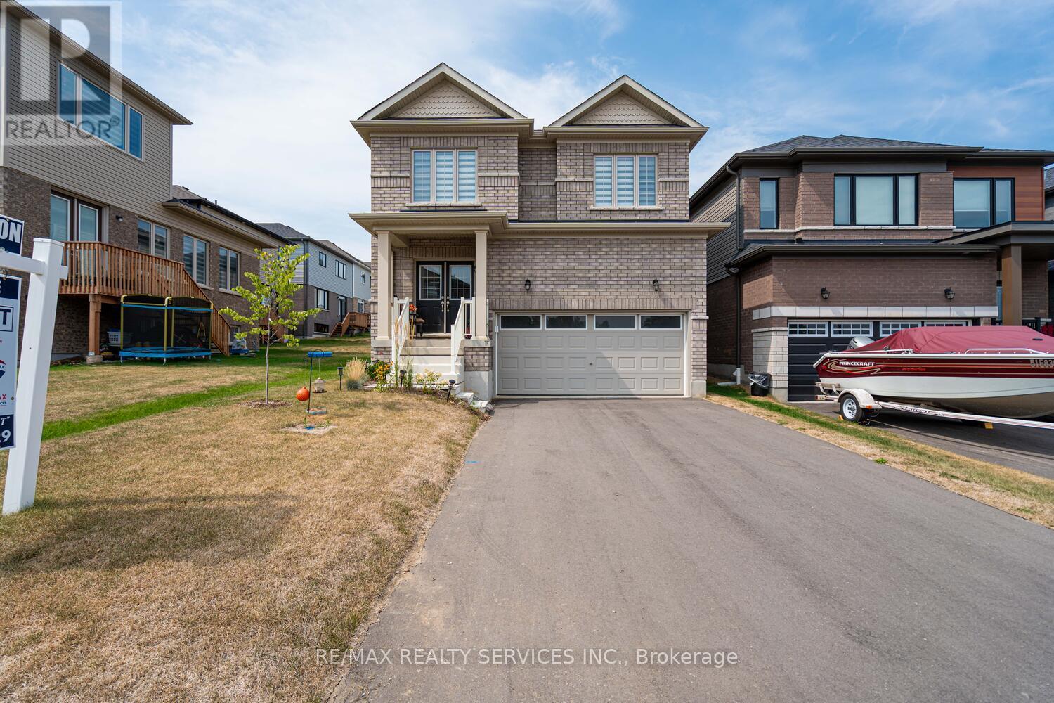 2 Blaney St, Brant, ON N0E 1N0