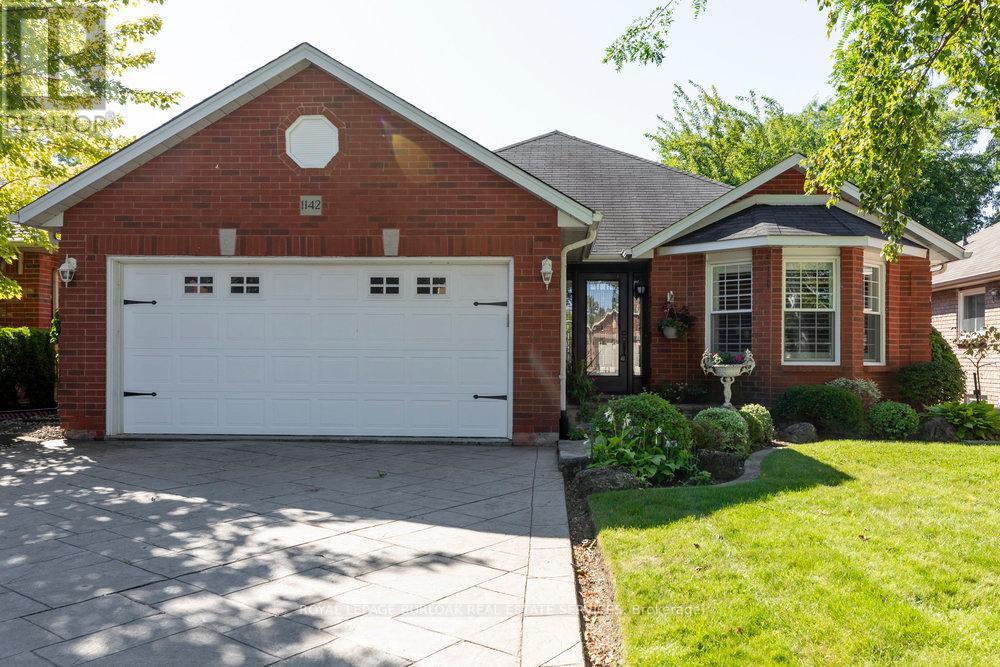 1142 Augustus Dr, Burlington, ON L7S 2K6