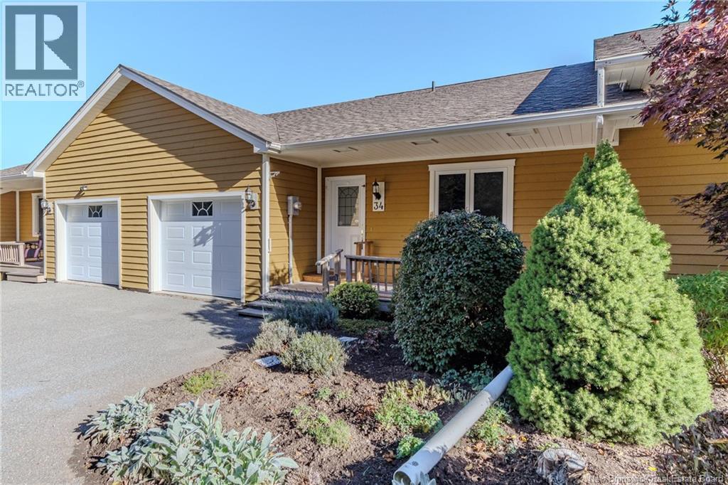 34 Merritt Hill Rd, Quispamsis, NB E2E 6A1