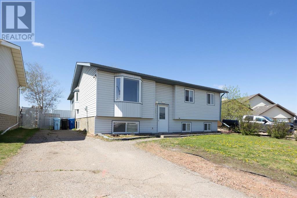 173 Oaks Cres, Fort Mcmurray, AB T9K 1P9