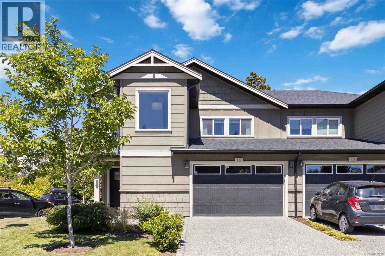 19 Massey Pl, View Royal, BC V9B 0S9