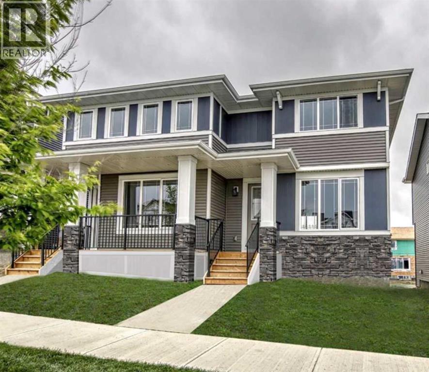25 Southborough Ln, Cochrane, AB T4C 3J4
