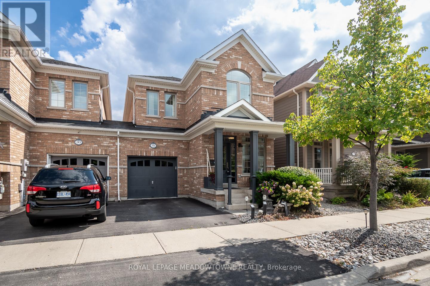 32 Forbes Ter, Milton, ON L9T 3X3