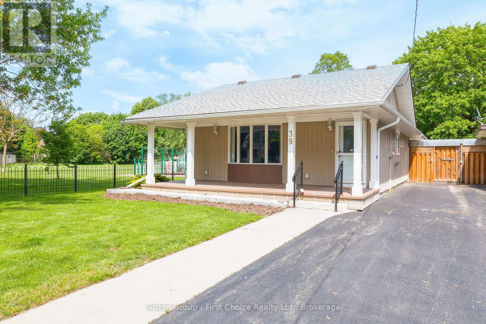 39 Portia Blvd, Stratford, ON N5A 4V6